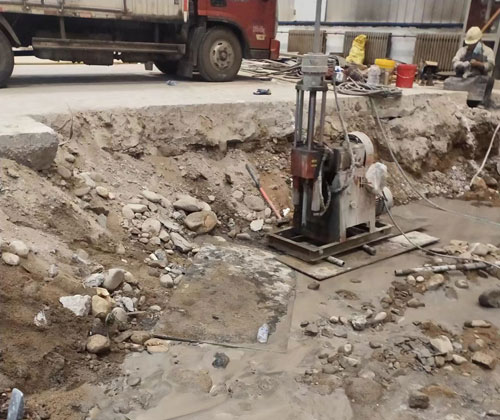 温泉公路下沉压浆